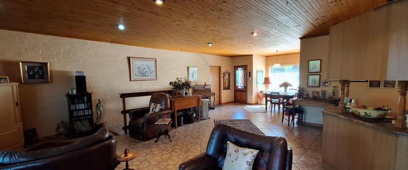 6 Bedroom Property for Sale in Groot Brakrivier Central Western Cape